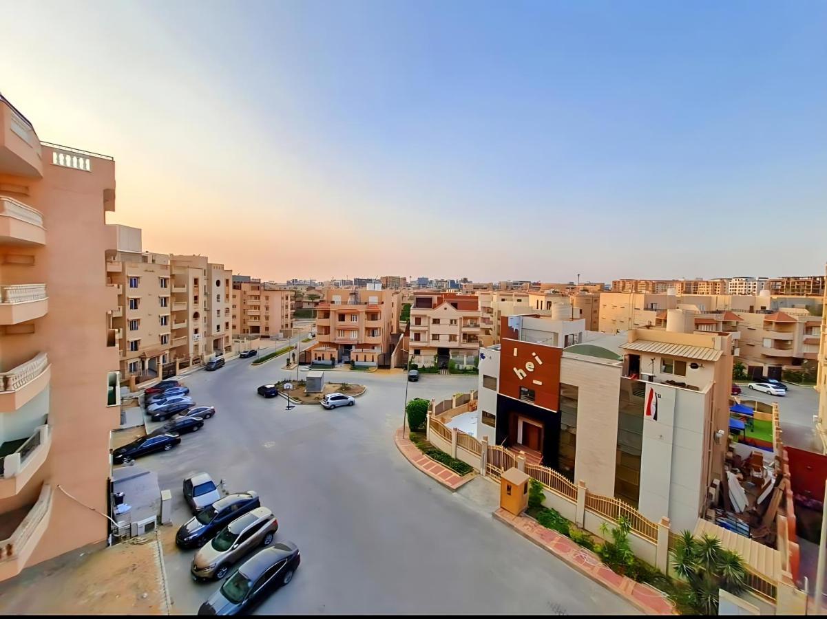 Complex Apts Near Auc And Malls Appartement